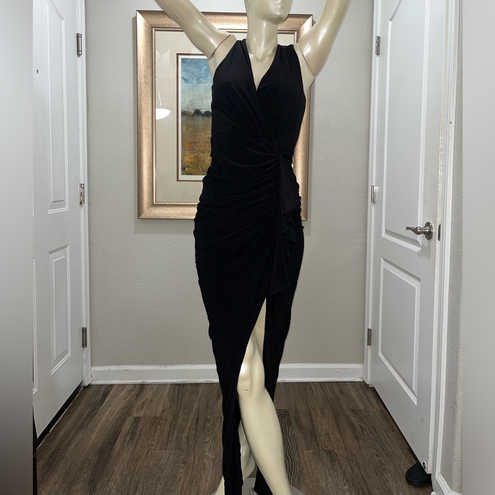 Betsy & Adam Black Sleeveless Ruched V-Neck Evening Dress